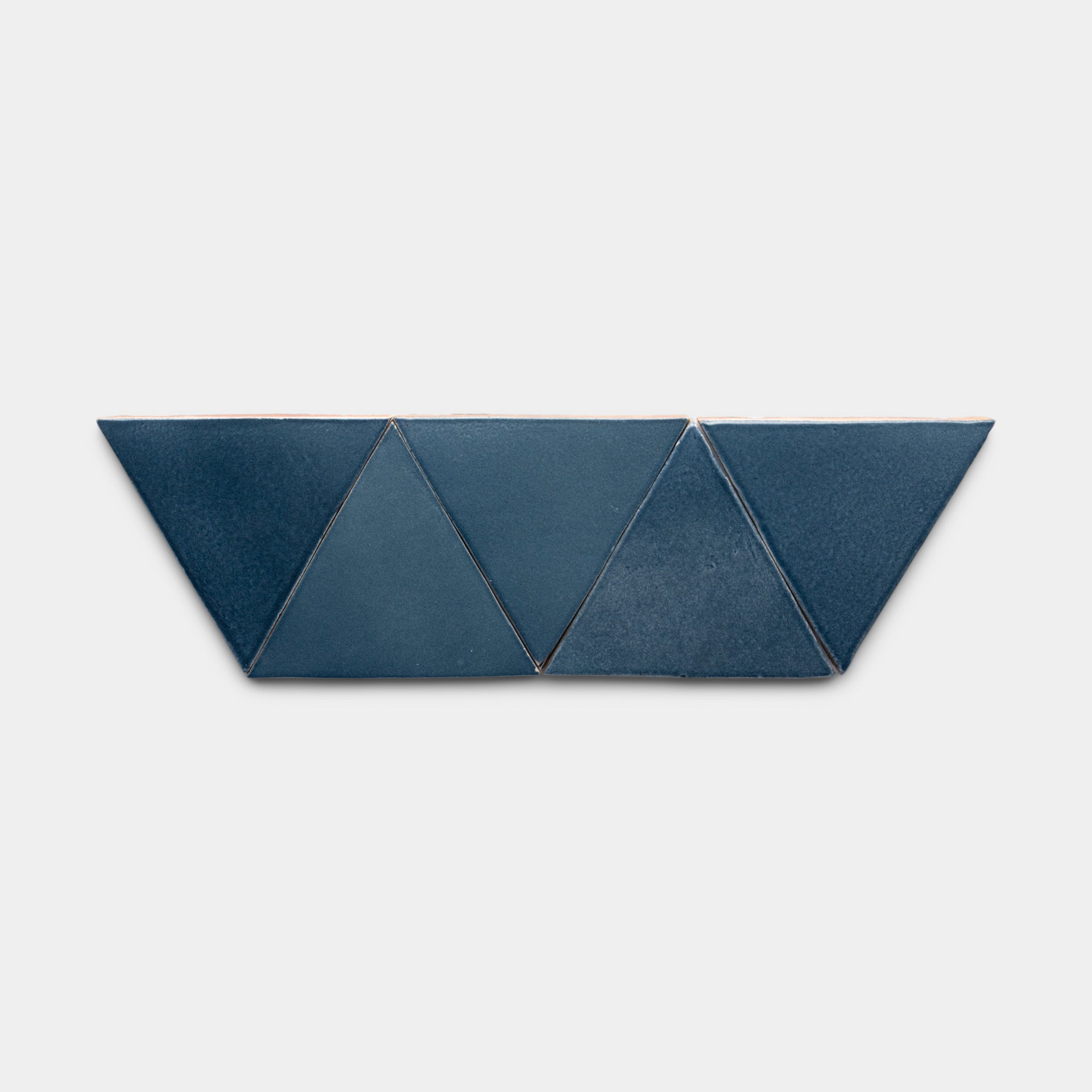 sisandi triangle ネイビー Piedra Triangle – Zia Tile