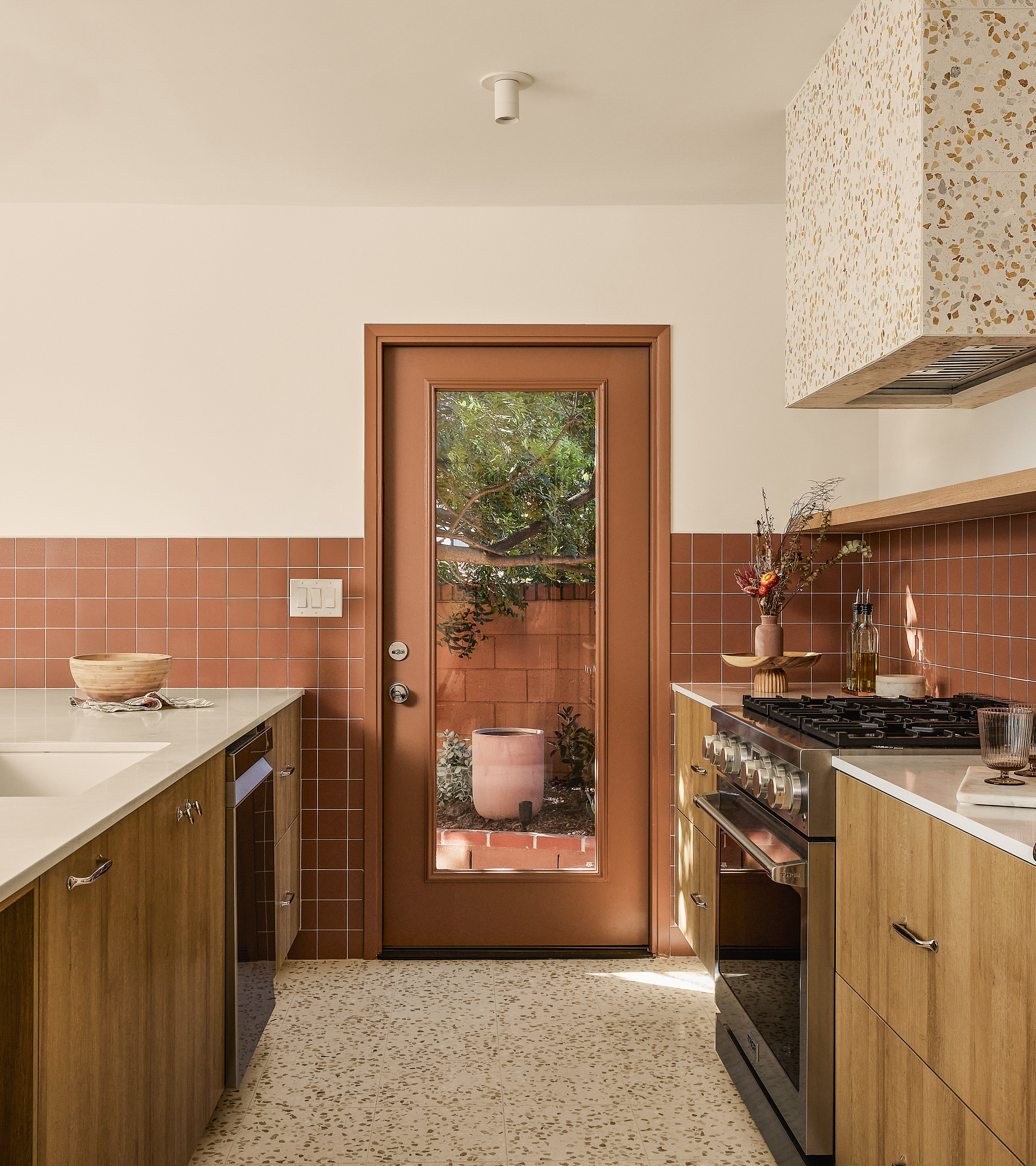 Pecan 4x4 – Zia Tile